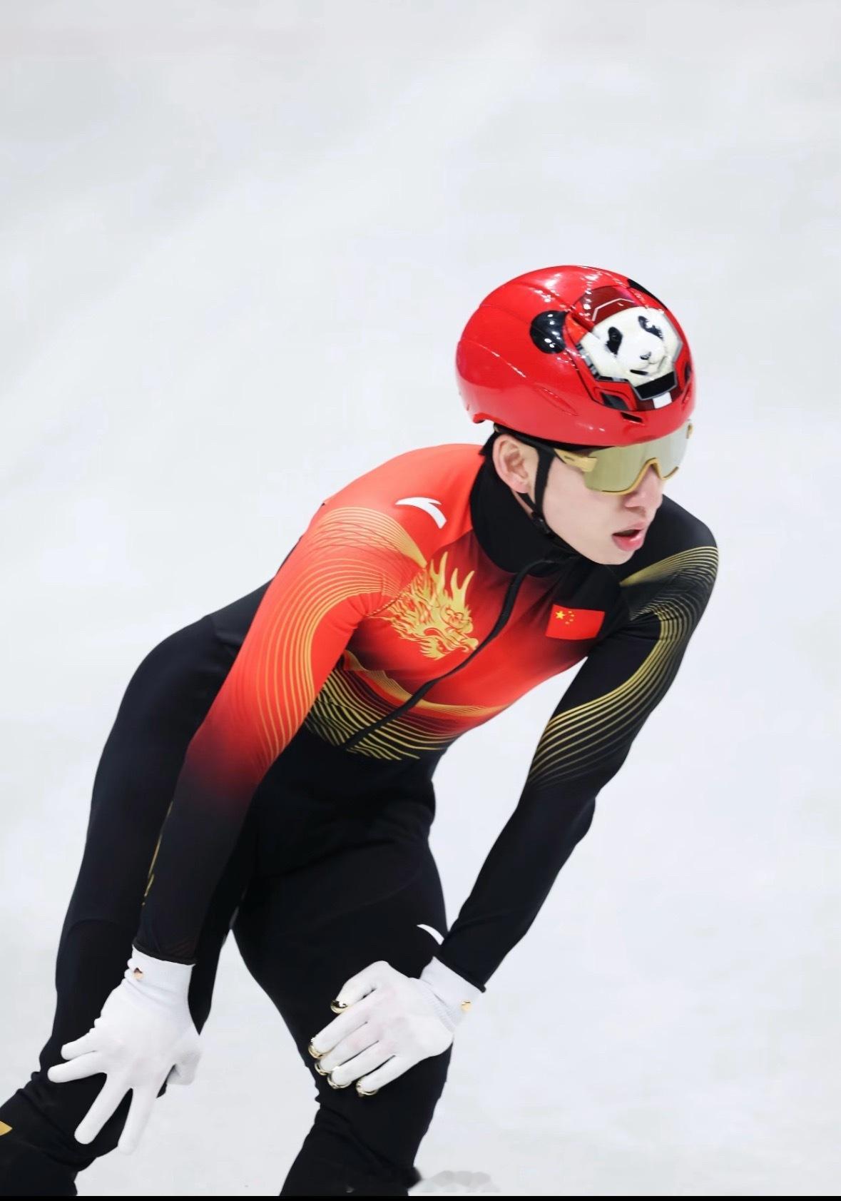 林孝埈500米突出重围冬奥 米兰当地时间2月18日，男子500米决赛将决出最终冠