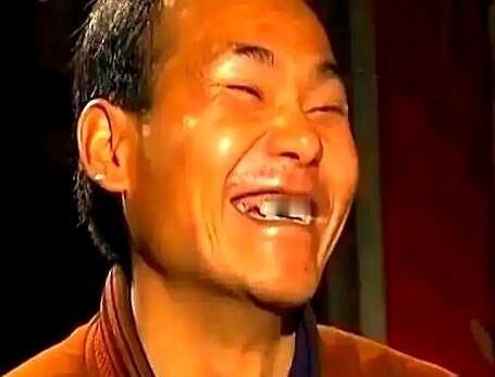 陕西蓝田代课教师李小棚，把社会捐给他的43756元全砸进了大山里的免费幼儿园，2