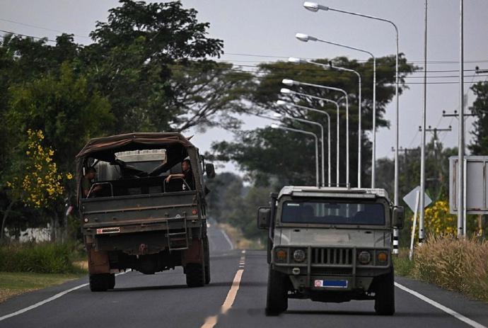 泰柬冲突13条战线【泰柬两军在13条战线上交战 泰总理：愿意接听特朗普电话】泰总