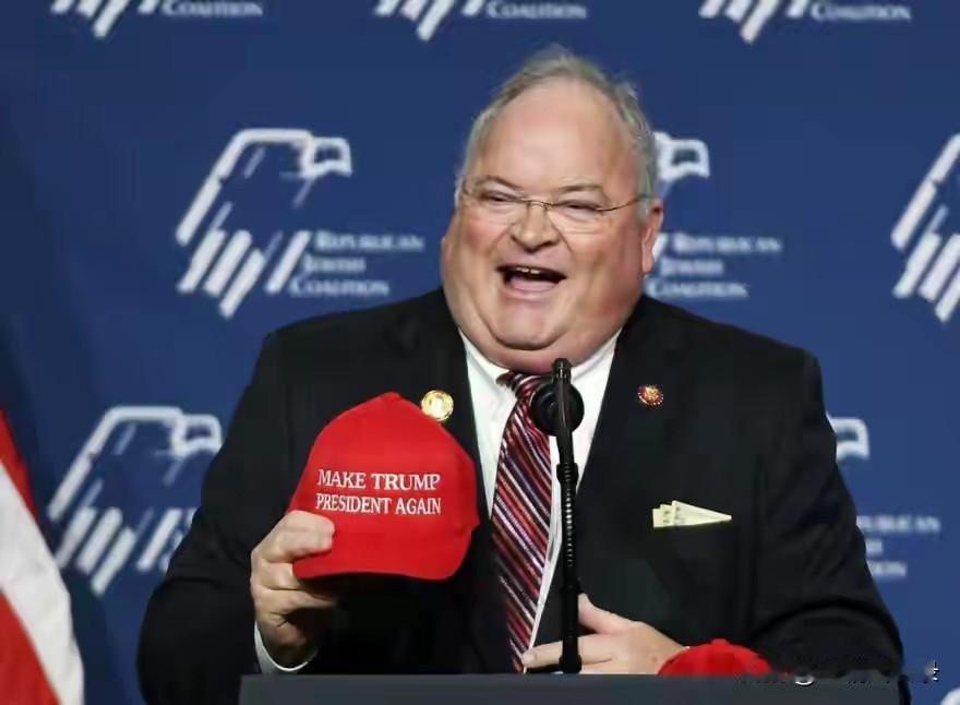 美国驻冰岛候选大使称冰岛或成 美国“第52个州”
正当美国企图以武力迫使丹麦就范