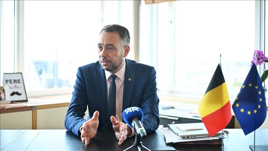 比利时外长马克西姆·普雷沃最近火力全开，直接喊话以色列，要求马上解除加沙人道援助