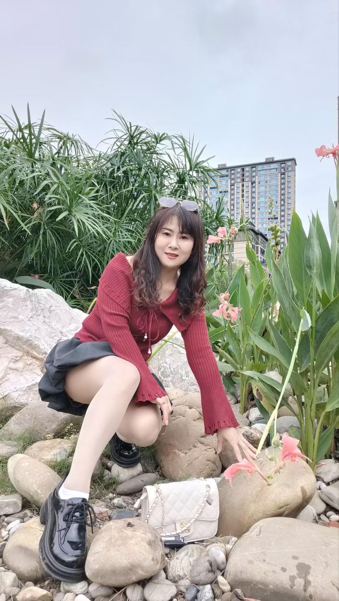 爱上了你 我痴心一片，得不到你却成了执念，这份深情永远留在心间 见与不...