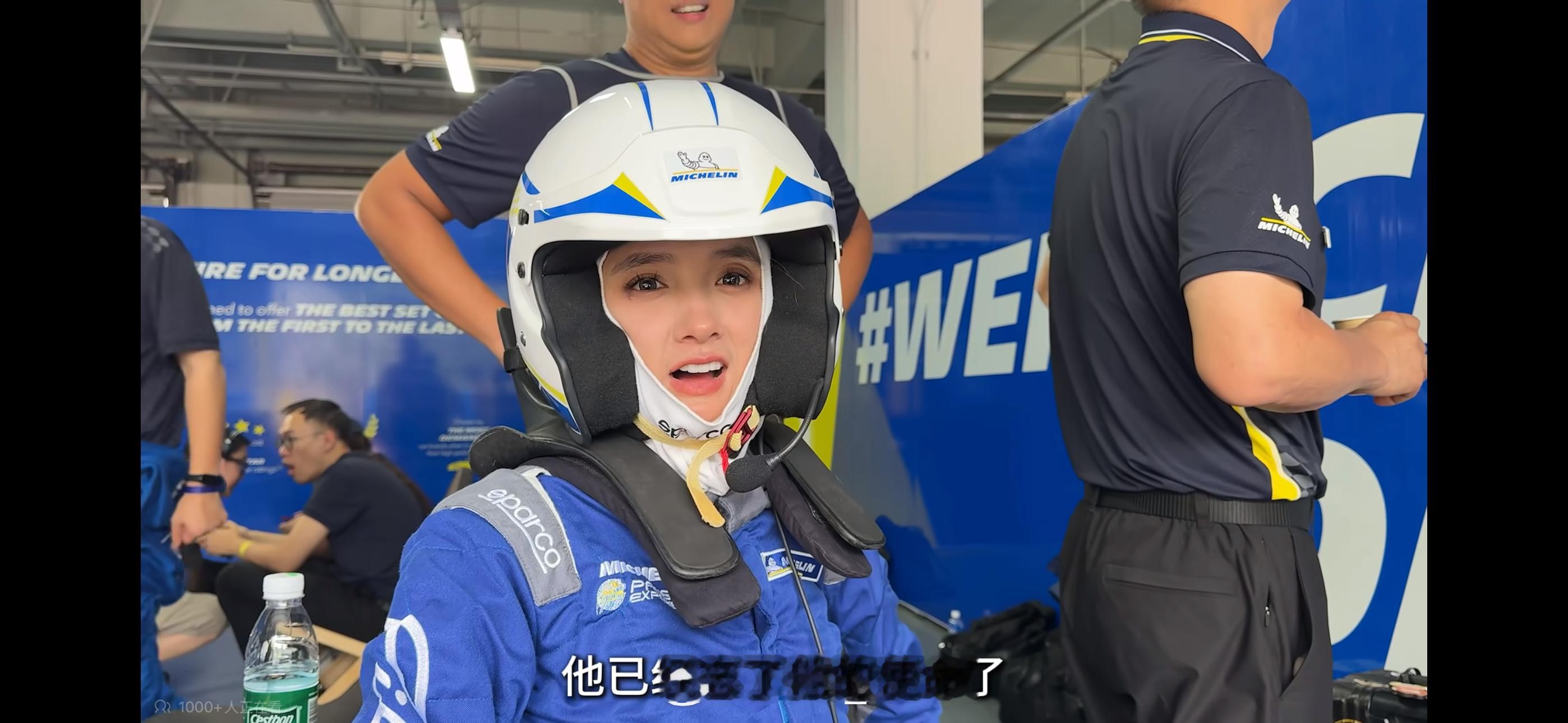教主镜头里怎么这么可爱[开学季]高兴了 发红包一会儿 ​​​