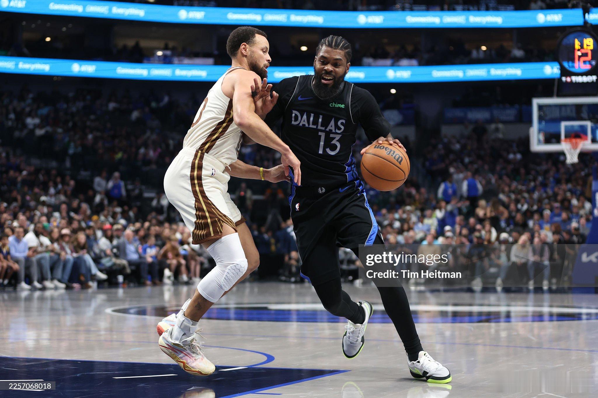 MFFL 据消息人士透露，马绍尔在交易截止日之前吸引了众多争冠球队的关注，他的全