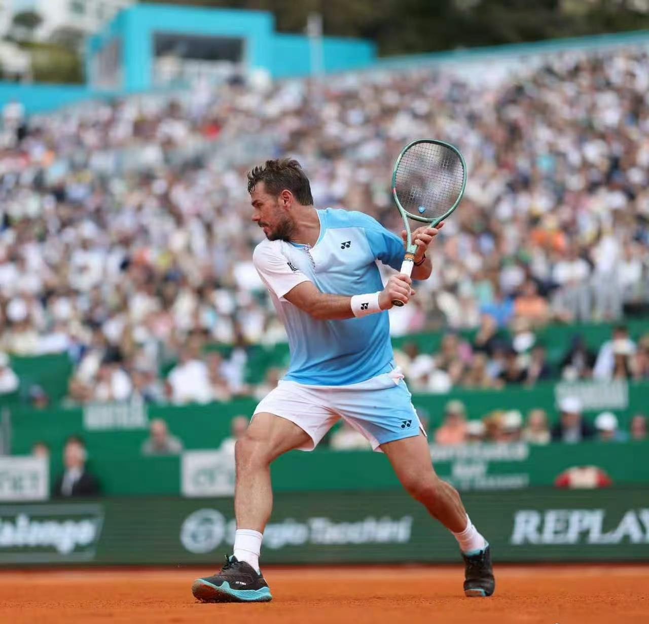 单反球员过时了！瓦林卡、西西帕斯、沙波、阿尔特迈尔在蒙卡大师赛全部首轮出局。
被