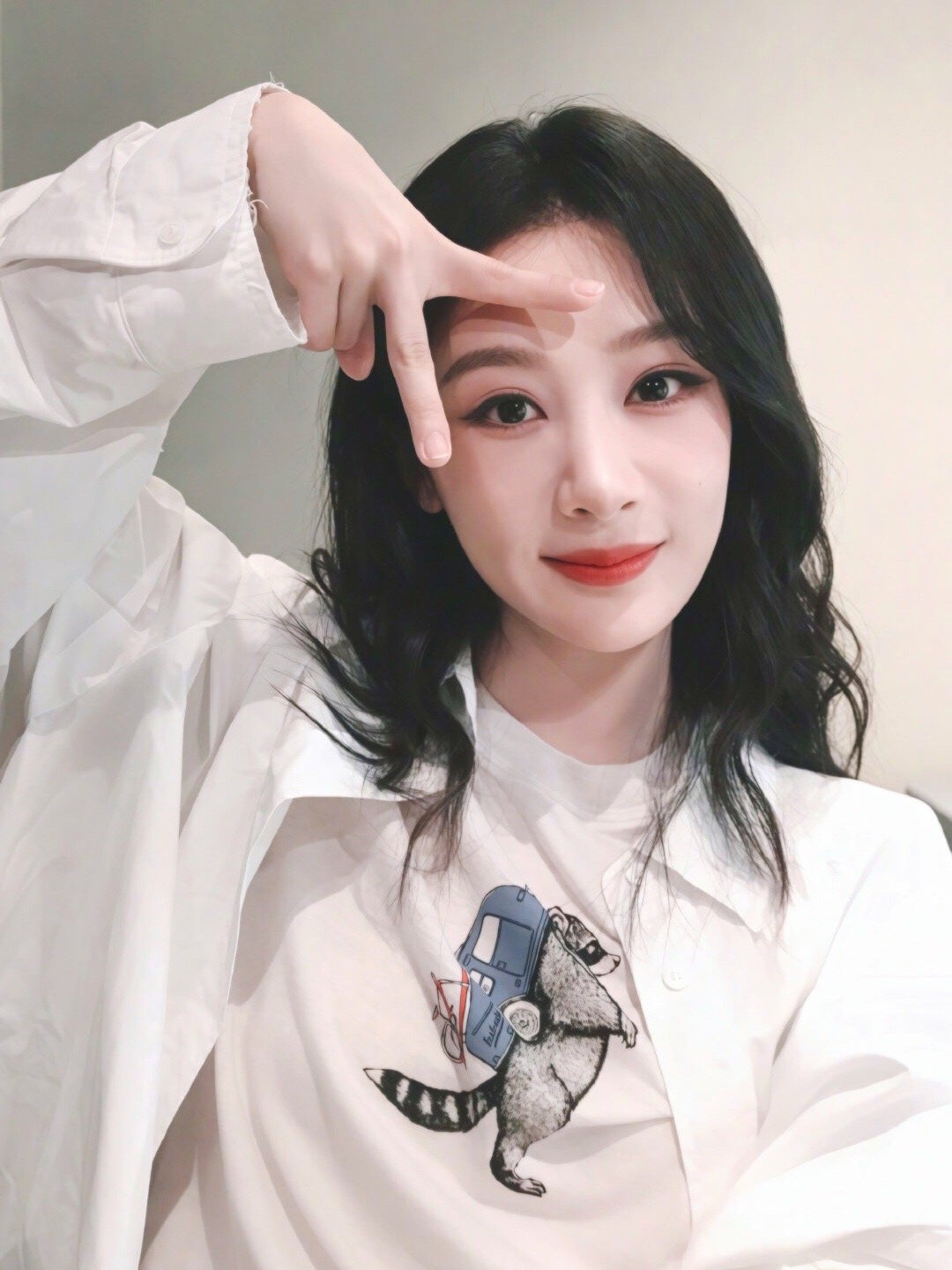 杨紫杨紫李祯yz杨紫家业沐浴着和煦的阳光，遇见纤尘不染的你