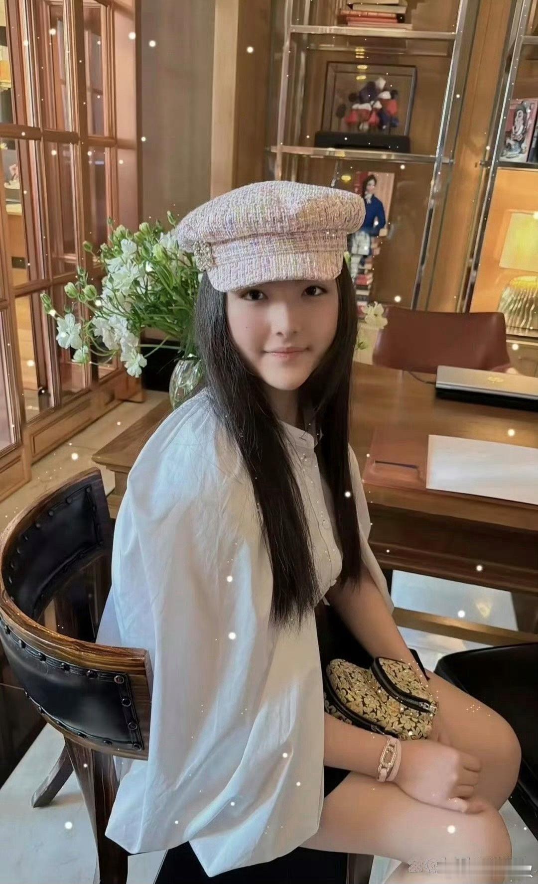 王诗龄简直就是李湘的复制品，从小就有贵族气质 ​​​