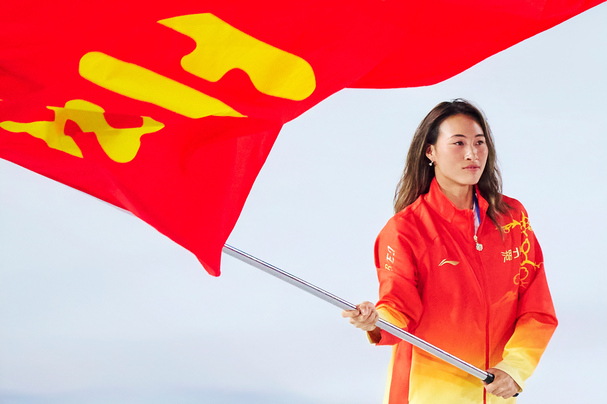 其实从中网退赛之后，郑钦文的伤情就不太了解，也就一个月左右的时间，肯定没有恢复到