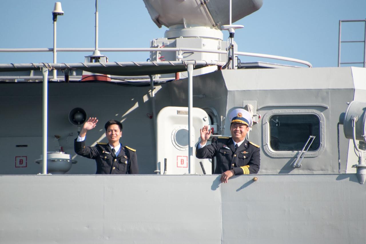 离开中国后，越南海军“陈兴道”号护卫舰（11661E型“猎豹”3.9级护卫舰）1