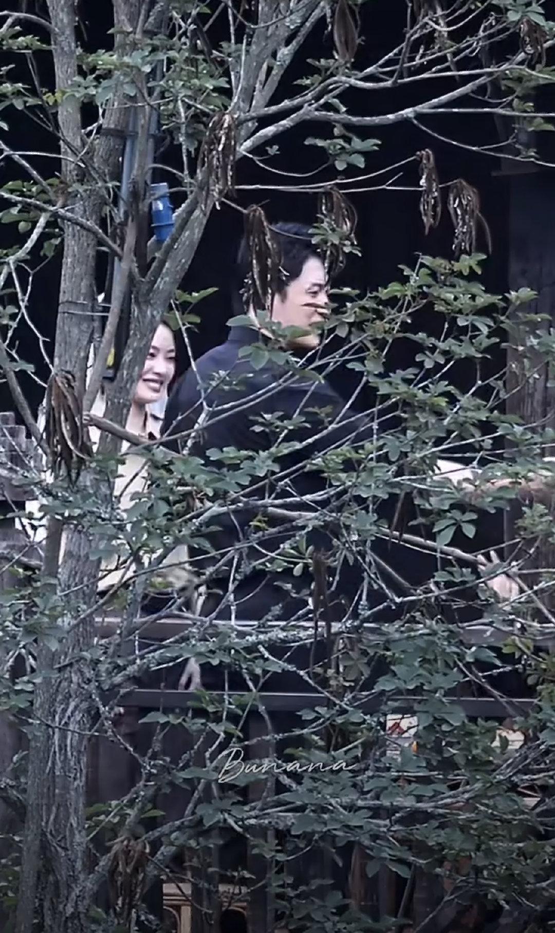 黄景瑜徐若晗吻戏黄景瑜徐若晗吻戏路透两人同框互动的状态自然又默契把剧中角色的情愫