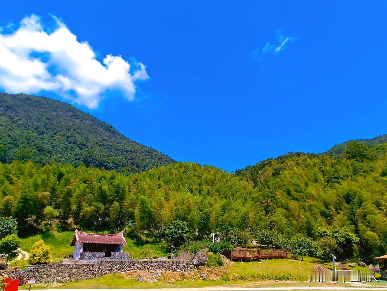 风水宝地
——漳州市华安县高石村
#探福建美景# #节气里大美福建# #福建取景