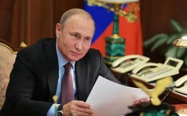 俄罗斯总统直言不讳，点出苏联当年对中国的那些大手笔援助，还把达里尼港的归还拎出来