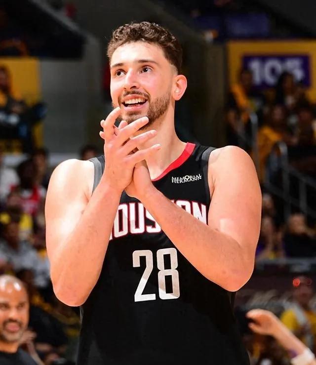 火箭三年摆烂一场空？季后赛首战溃败揭开重建伤疤！


季后赛首战，火箭98-10