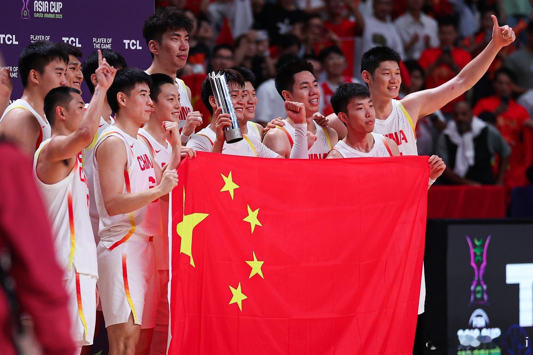 男篮亚洲杯半决赛，中国男篮￼迎战劲敌新西兰男篮，最近的3次FIBA正式比赛交手，