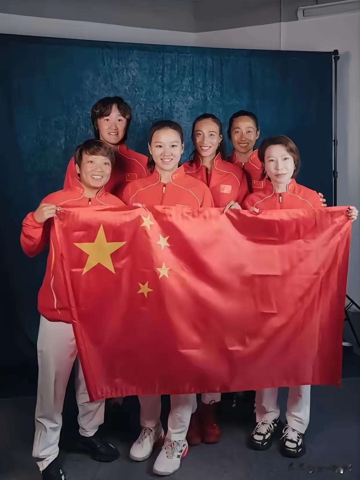 深圳·比利简金杯总决赛 1/4决赛
由于🇨🇳郑钦文身体不适仍坚持比赛，结束对
