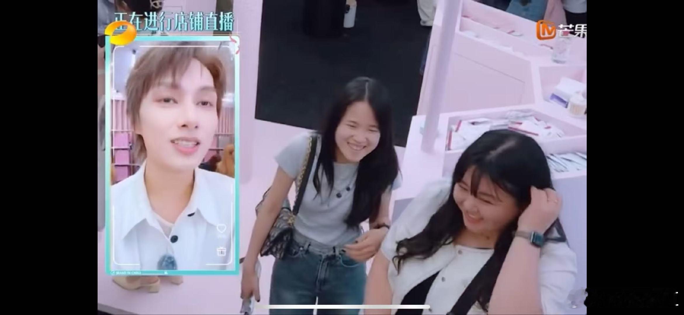李佳琦输出担当文俊辉翻译担当 谁没被李佳琦和文俊辉的搭档惊艳！李佳琦输出担当讲解