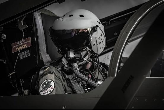 巴方为歼10CE配备新一代头盔，可真正实现“看哪打哪”

据外媒消息，巴基斯坦空