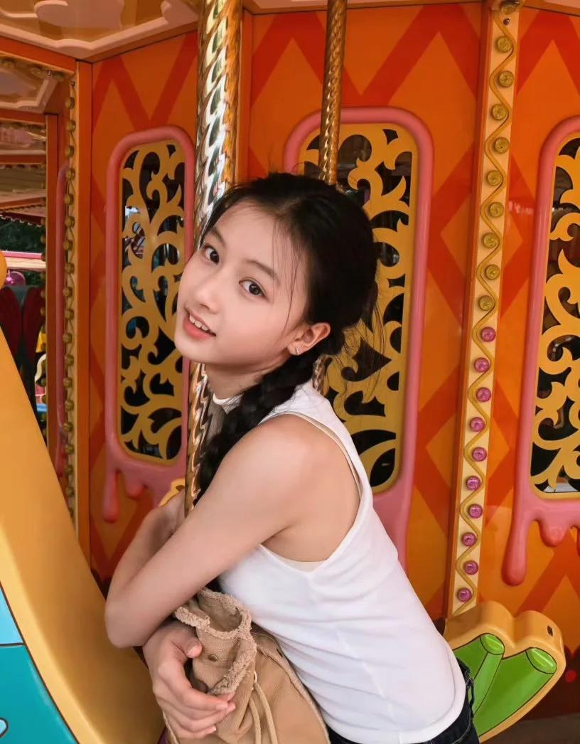 赵钰琪
赵钰琪