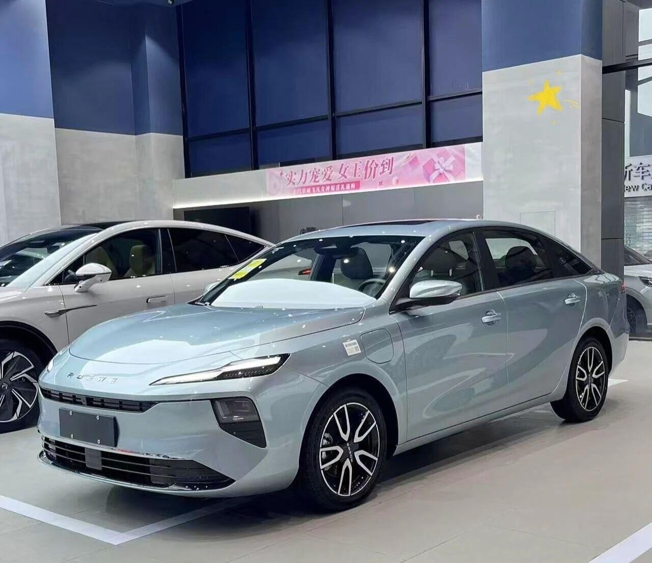 荣威纯电D6：为家庭出行而来的纯电实力派预算十万内，想要大空间、长续航、低开销？