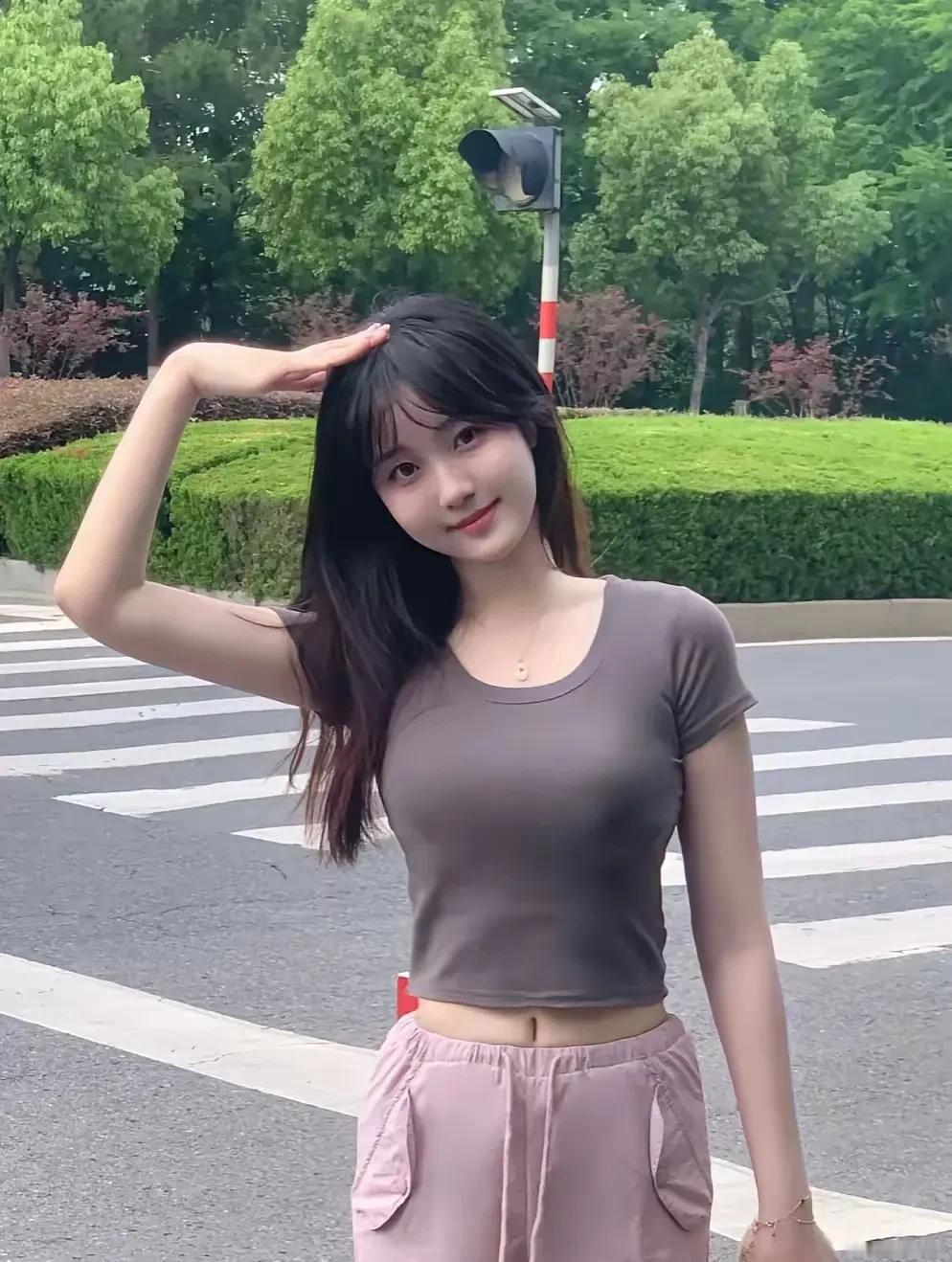 一位菲律宾女佣气愤地说，“千万别安排我去中国，不然我就辞职。”老板嬉皮笑脸的问，