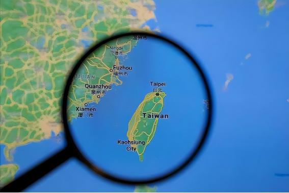 一旦统一台湾开战，美军的肉身，不是钢铁，照样杠不住，瞬间气化。

每逢台海局势升