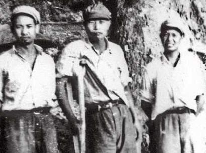 1952年，在一次战斗中，志愿军115师师部所在山洞被一枚重磅炸弹命中坍塌，山洞