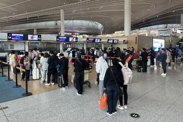 五一假期，东航在青岛运输旅客9万人次
