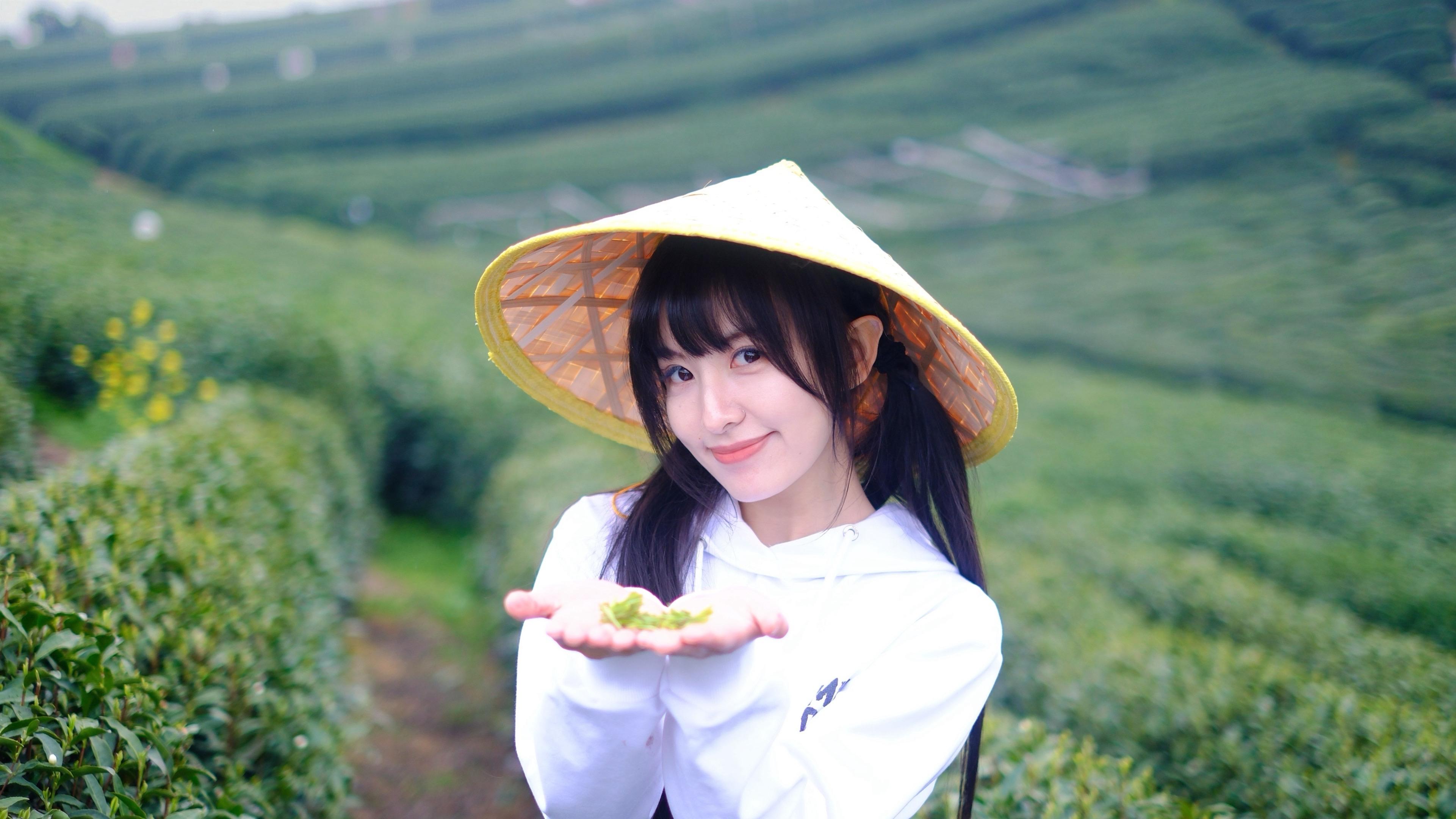 你和她玩吧，我只是个爱说绝交的小学生，哼。周一周五吃苦，周六周日大补！