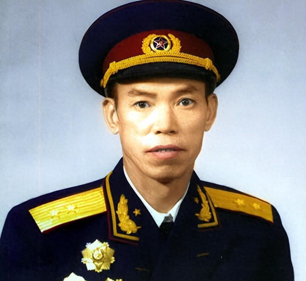 江西曾涌现出百余位开国将军，为何唯有三人被授予上将军衔，他们究竟是谁呢？
195