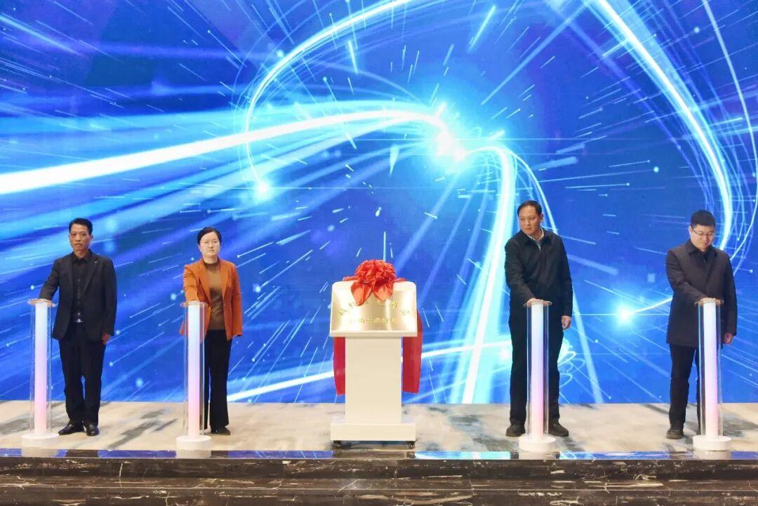 中牟新区科技金融港湾将迎新管家！
从官网获悉，中牟新区科技金融港湾委托运营服务项