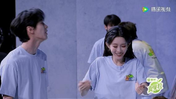 孟子义此话一出画面感都有了 孟姐嘴太有梗！跟何与说怕被骑脖梗子，出来还呼噜毛安慰