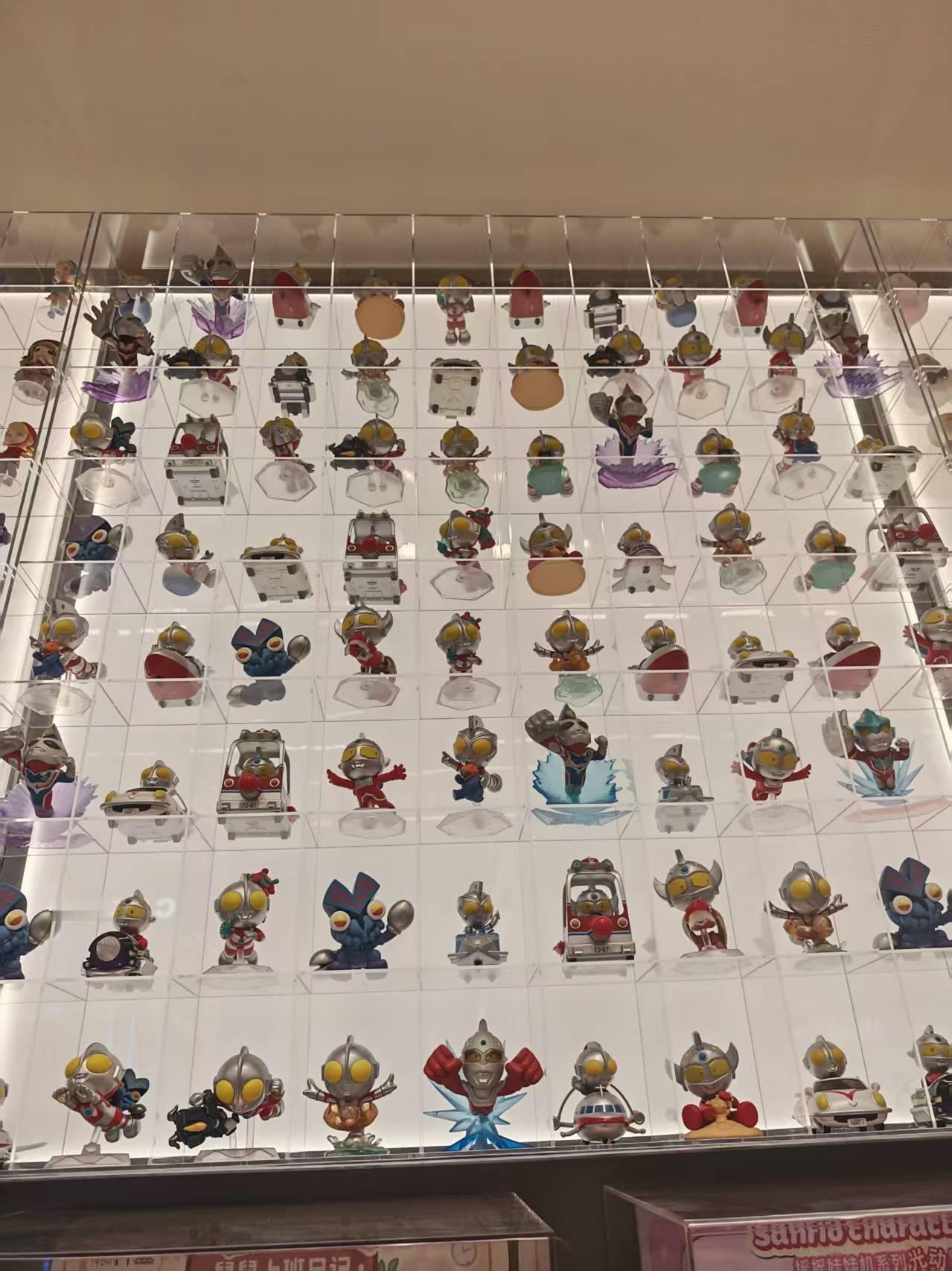 这位网友是奥特之父吗[捂脸][捂脸]