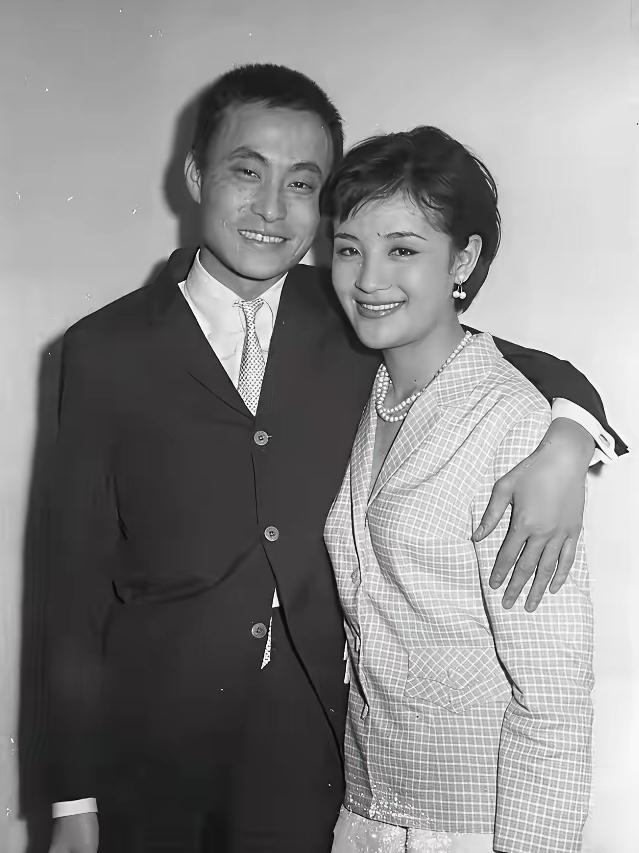 刘家昌前妻颜值确实比不上甄珍，也难怪甄珍是他心头白月光。可就算如愿娶到心中挚爱，