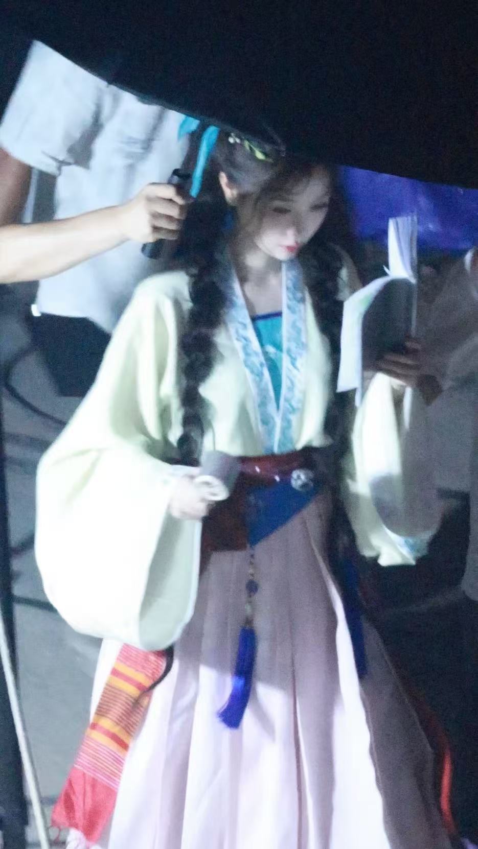美丽小何盼晚安～美盼 