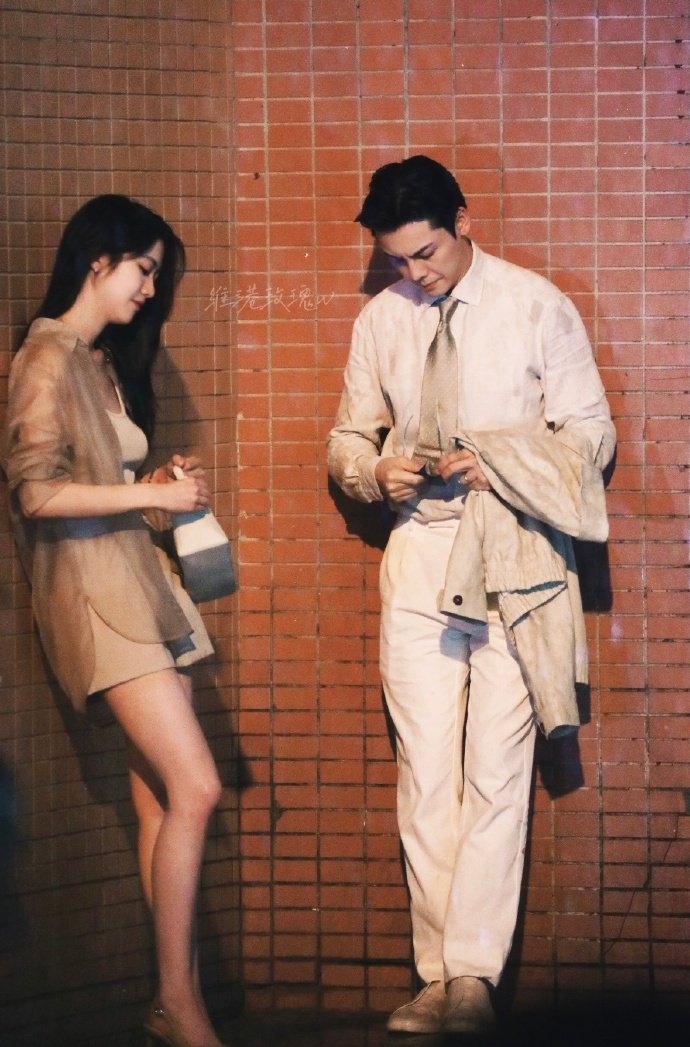 陈伟霆熟男拉扯感陈伟霆港男张力  陈伟霆熟男拉扯感 