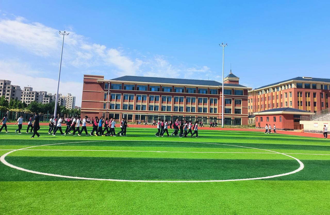现在县城学校为何难以培养出特别拔尖的人才？而上世纪八九十年代，县城高中经几乎每年