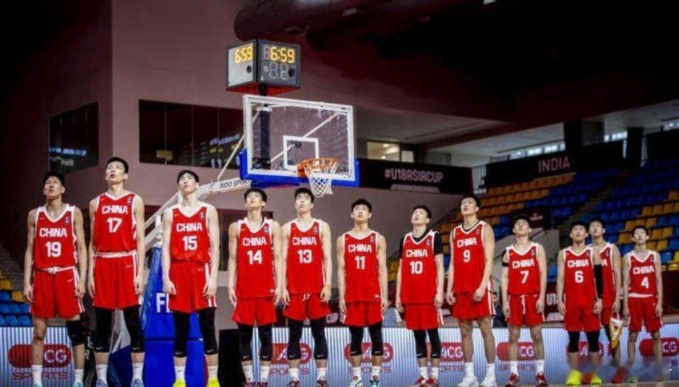 北京时间8月22日，在印度艾哈迈达巴德举办的2026年U18男篮亚洲杯半决赛，中
