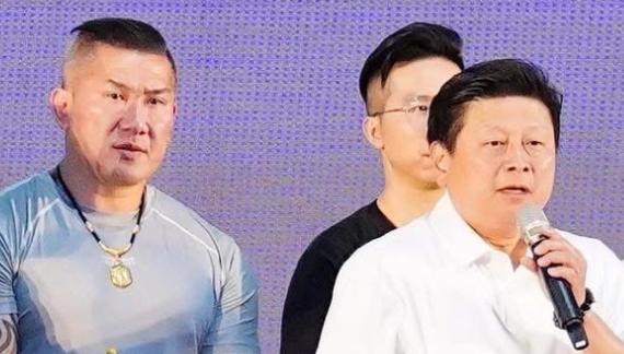 馆长称“国民党无人帮说话”傅崐萁急发文声援：他是我们的好兄弟。



 
网红“