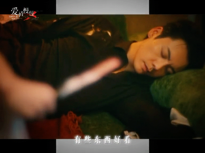 钟楚曦陈伟霆舔手蛋糕吻 钟楚曦陈伟霆真的太适合强制爱了，蛋糕吻那段看得人血脉偾张