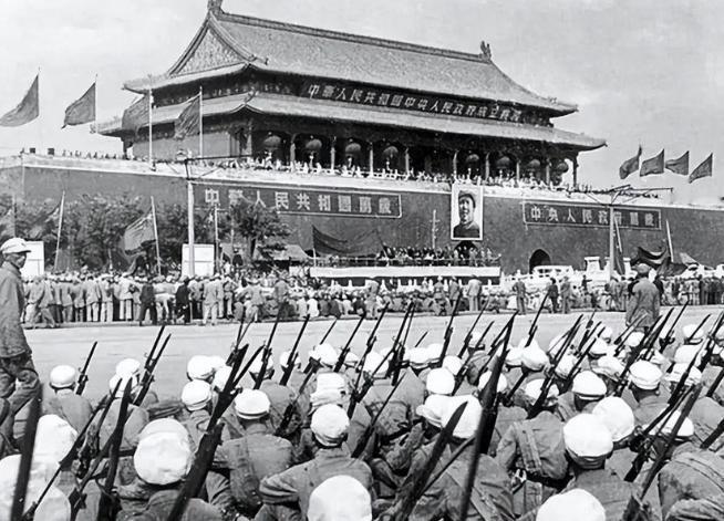 人民银行、人民解放军、人民法院、人民检察院......发现没，这些名字里都藏着同