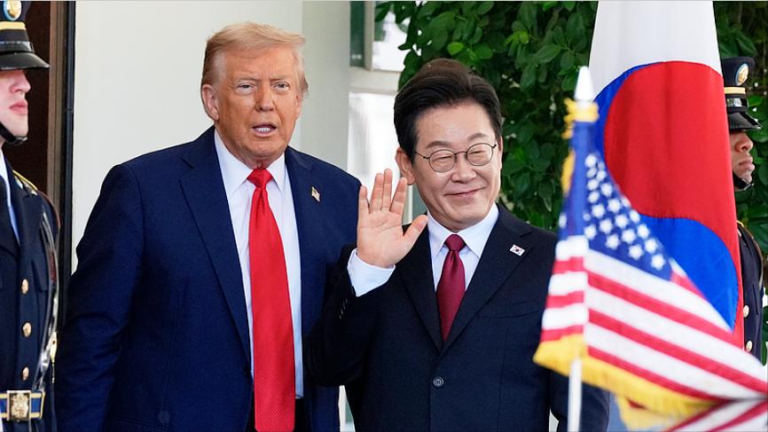 李在明终于掀桌子，特朗普最怕的事来了 



刚送完3500亿美元的“投名状”，