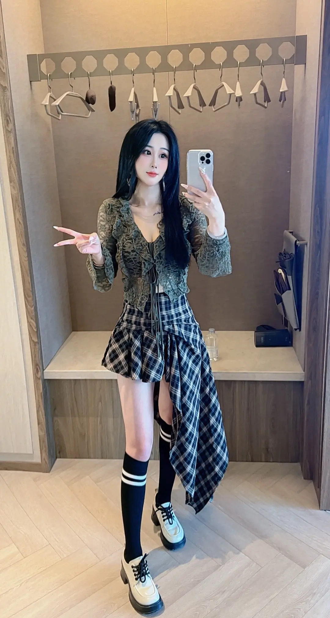 好烦。到底要吃多少辣条才能变成辣妹