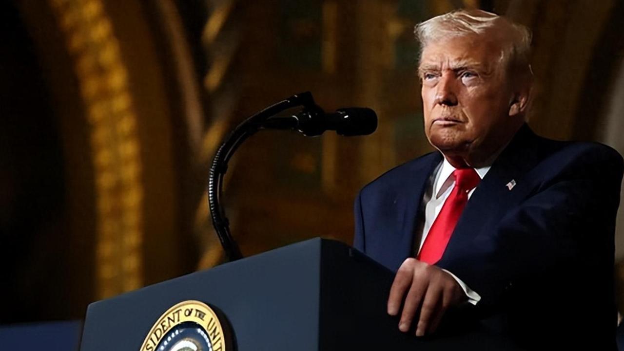 中美之间的贸易战并没有结束？最近特朗普丧心病狂又开始制裁中国，甚至考虑要把中国无