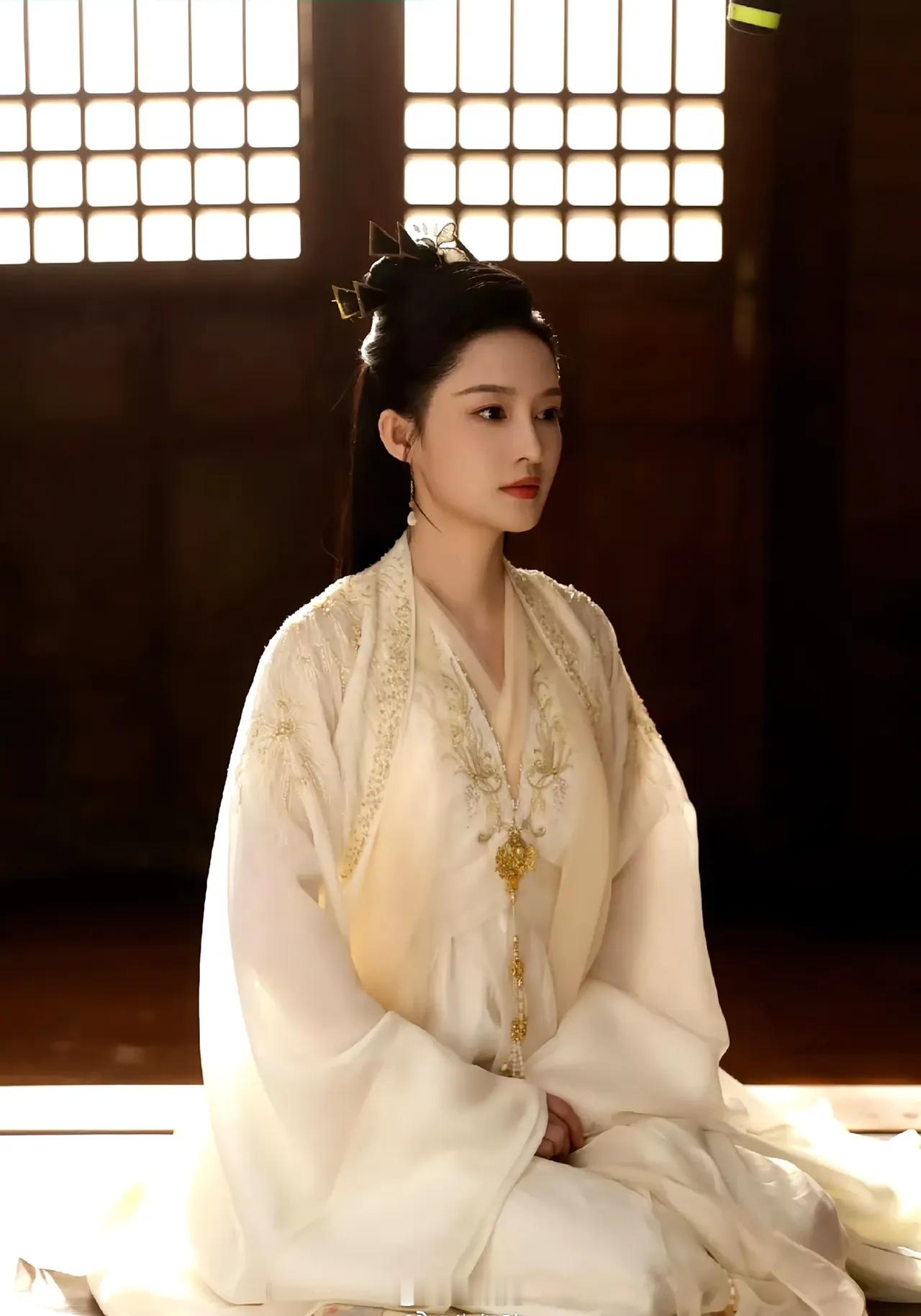 🍉🥝古装剧《绾心记》6月中旬开机（改编自炽翼千羽小说《一笑》 导演：朱锐斌（