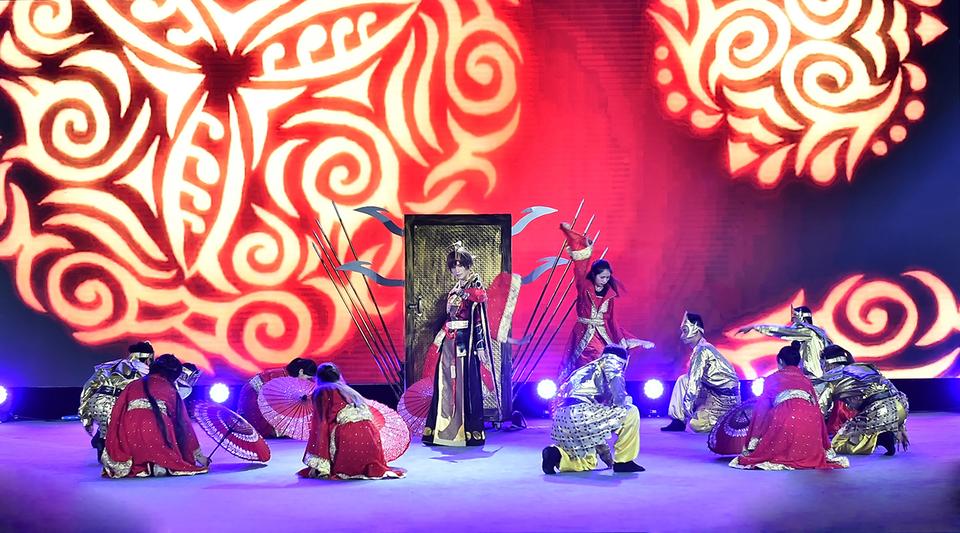 陈奕天，小名天天，别名陈一天、陈旭天，这位2000年4月20日出生于山东的全能艺