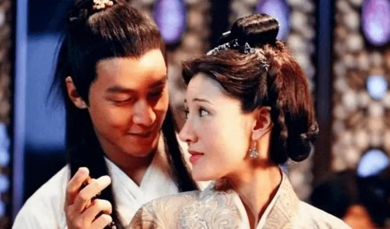 白居易一生养了33个家妓，68岁时，不幸感染风疾。他看着如花似玉的家妓说道：“我