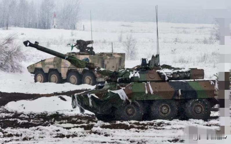 估计没人忘记两年前高卢国AMX-10RC轮式战车在基辅前线惨痛的教训，所以对于罗