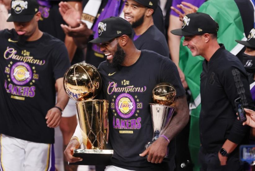 随着2026年NBA总决赛愈战愈烈，关于总决赛MVP（FMVP）归属的话题也成为