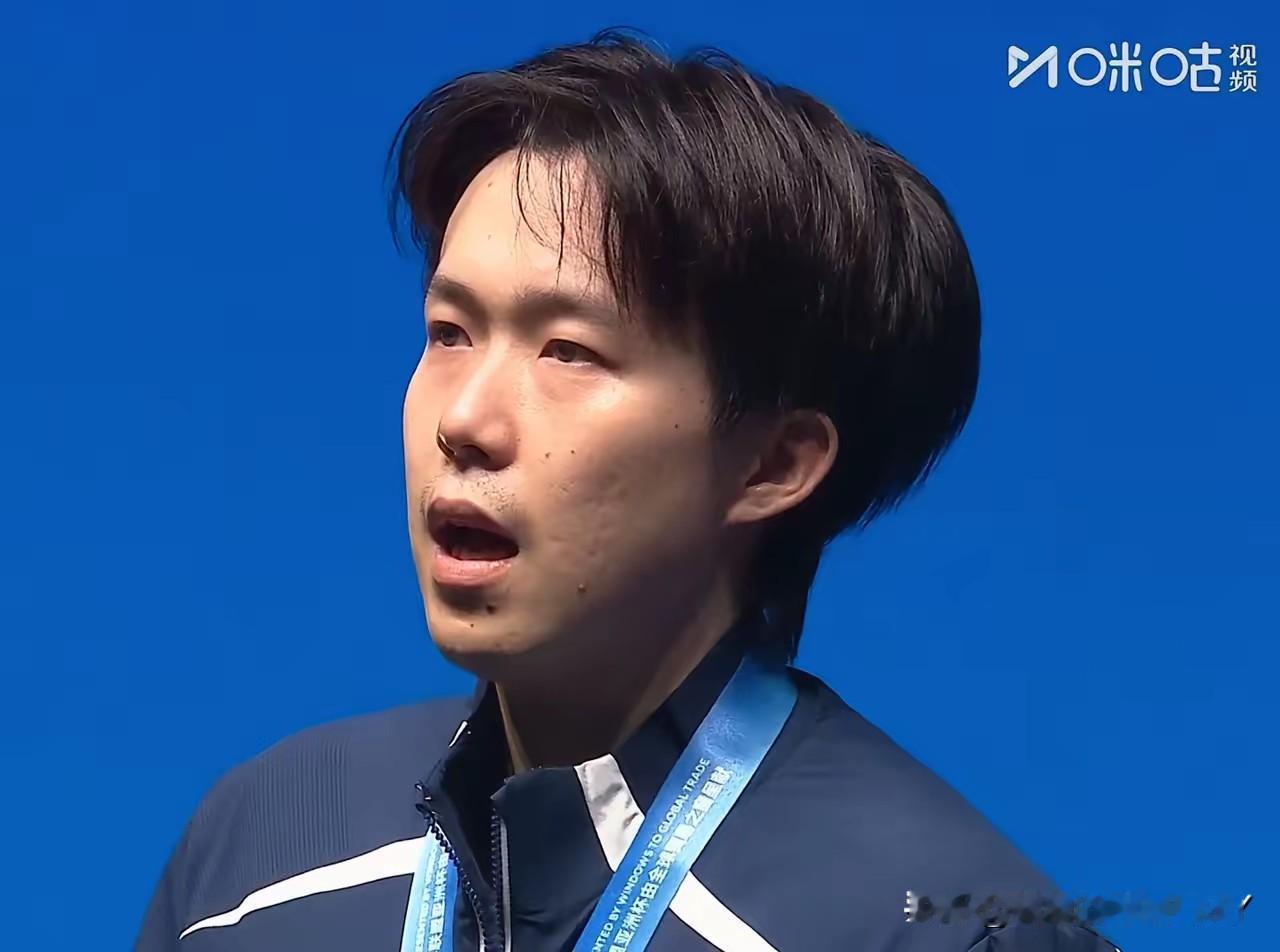 王楚钦4：2逆转张本智和捧得亚洲杯！大头与张本智和的决赛堪称巅峰对决，不是张本打