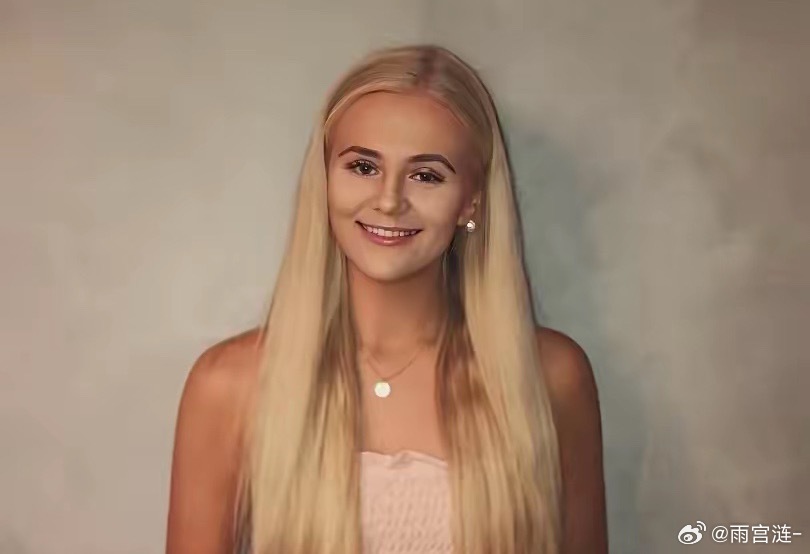 哥哥是大帅哥，姐姐也是美女，怎么到了哈兰德这样就忽然基因突变。 
